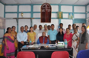 The Governor of Arunachal Pradesh Shri P.B. Acharya  with Teaches  & staffs of Government Higher secondary School, Yazali on 27th June 2017.